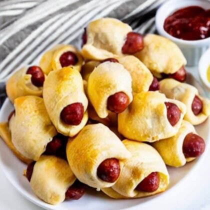 MJ3 Piggies in Blankets (16 piggies plus 4 oz dip)