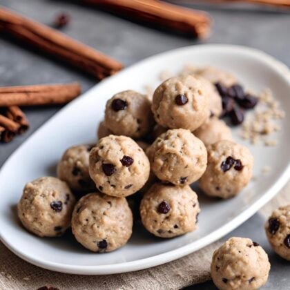 Cinnamon Oatmeal Raisin Cookie Dough Balls (6 count)